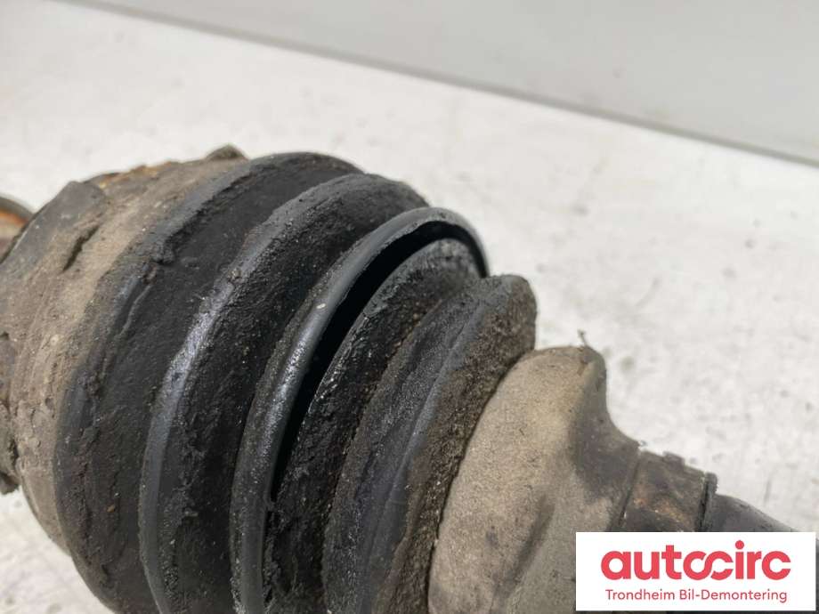 Drivaksel venstre foran, diesel/automat til BMW 7-Serie 2009-2015 (F01/F02/F03/F04) (F01/F02/F03/F04) (LES INFO|7593039|31607606027|31 60 7 606 027)