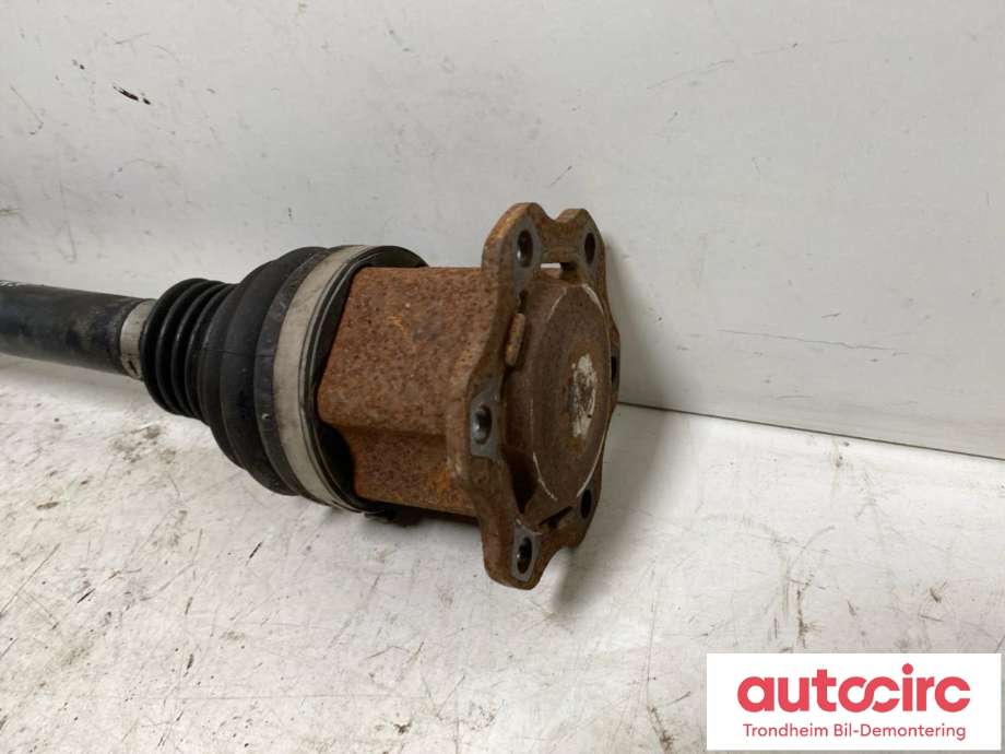Drivaksel høyre foran, diesel/automat til Audi A6, Allroad 2012-2014 (Type III, Fase 1) (C7) (C7) (LES INFO|4G0407271F|)