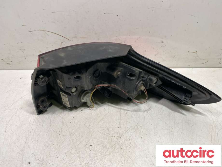 Baklykt venstre ytre til Opel Zafira Tourer 2012-2018  (13292361|39033314|39009034)