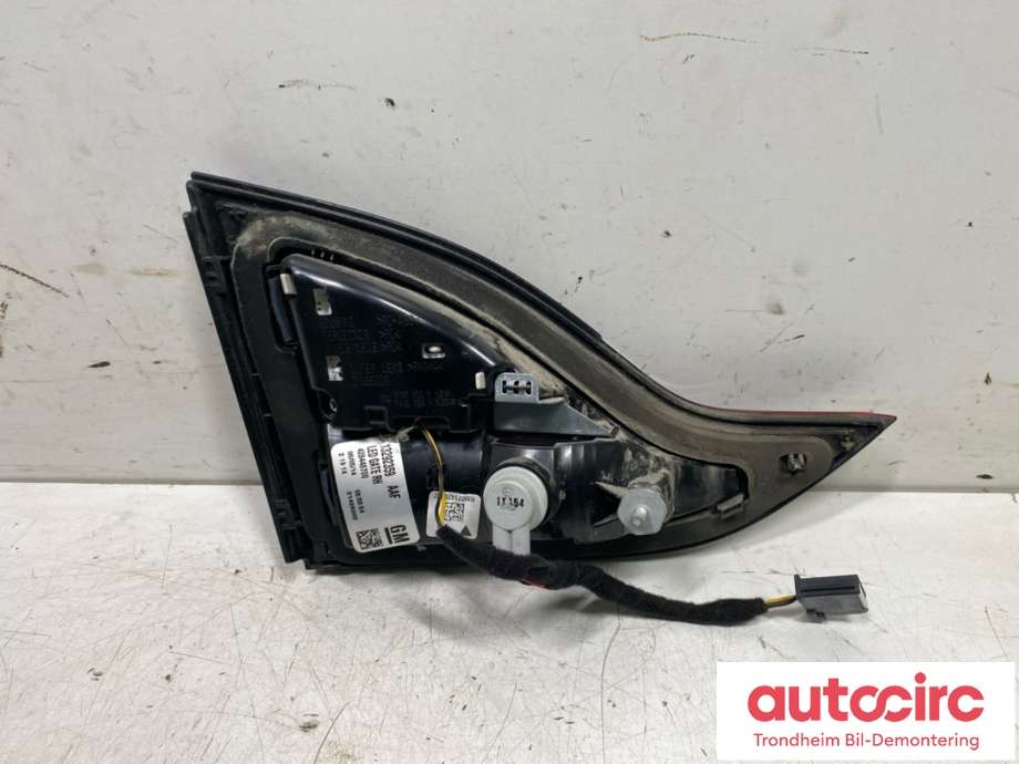 Baklykt høyre indre til Opel Zafira Tourer 2012-2018  (13292359|39028600|)