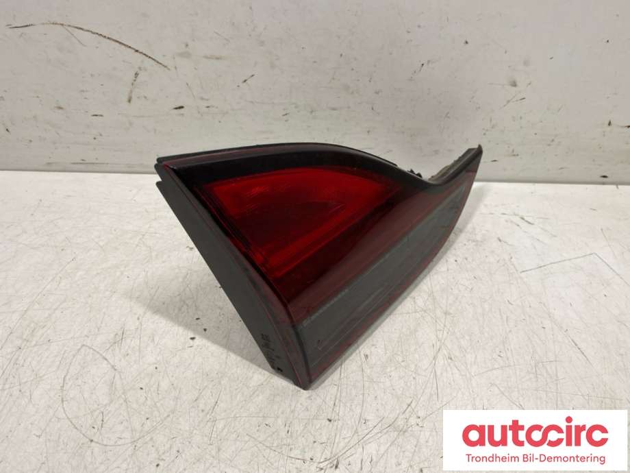 Baklykt venstre indre til Opel Zafira Tourer 2012-2018  (13292358|39028599|)