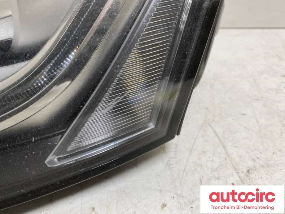 Frontlykt venstre xenon til Audi A4 2007-2014 (Type IV) (B8) (B8) (AL|8K0941043|8K0941005|030127527102| 8K0941043F)