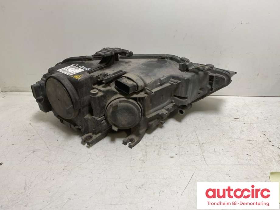 Frontlykt venstre xenon til Audi A4 2007-2014 (Type IV) (B8) (B8) (AL|8K0941043|8K0941005|030127527102| 8K0941043F)