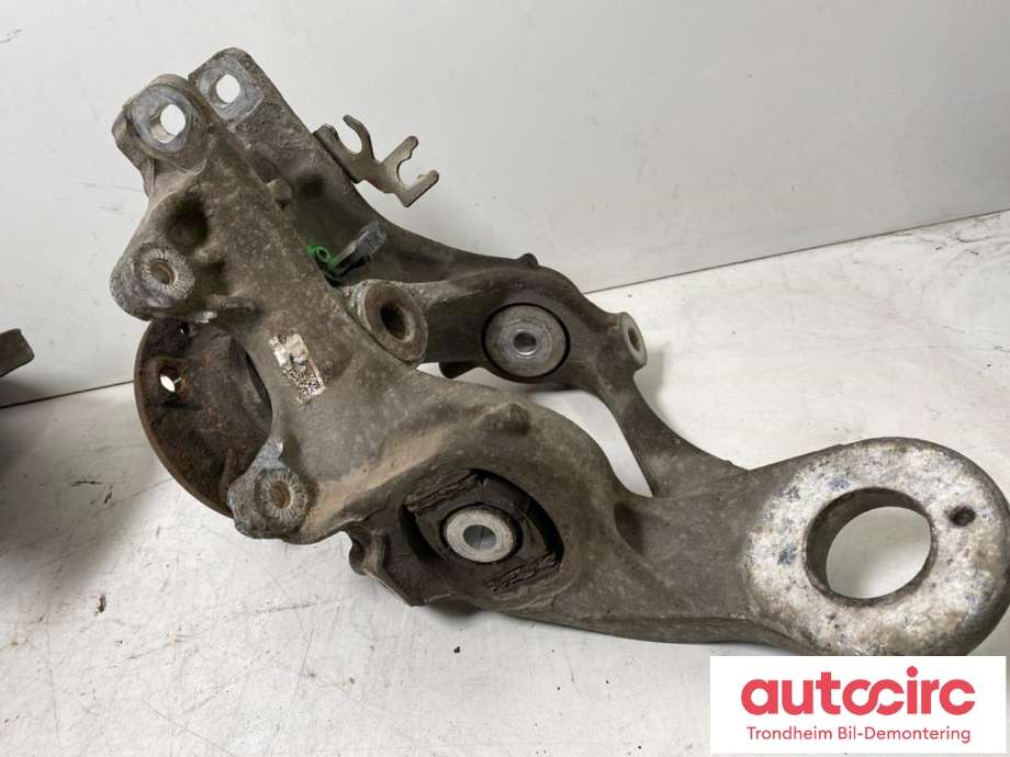 Hjulspindel høyre bak til Audi A6 2011-2014 (Type IV, Fase 1) (C7) (C7) (BENSIN/AUTOMAT|8K0505432AQ|8K0505432AM|8K0 505 432 AM| 8K0 505 432 AQ)
