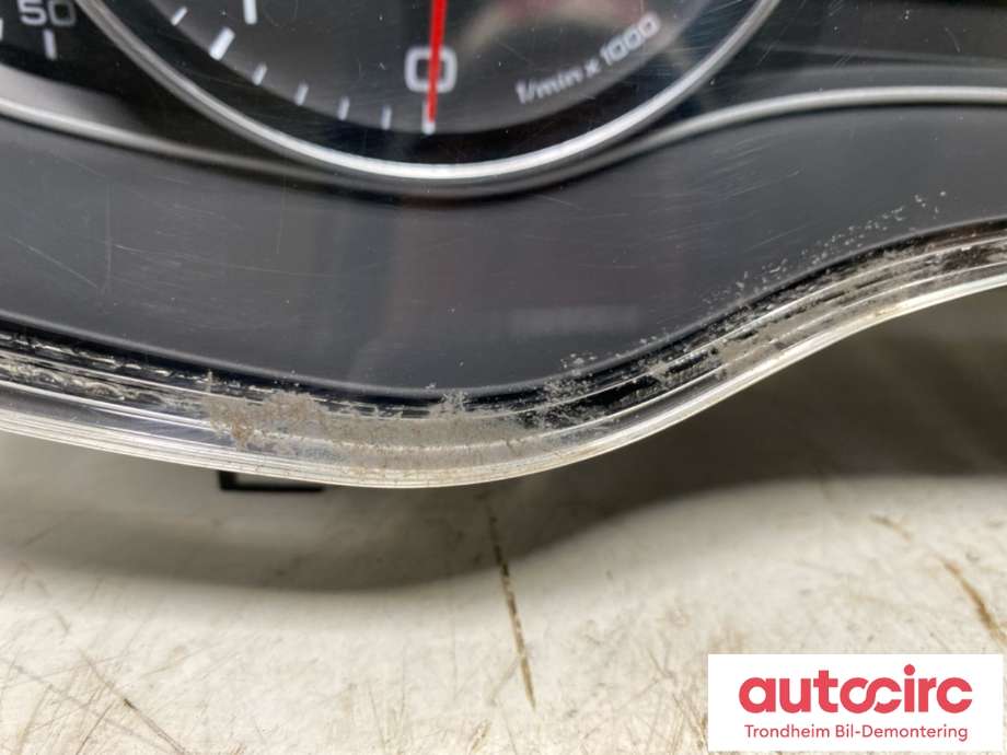 Instrumentpanel til Audi A6 2011-2014 (Type IV, Fase 1) (C7) (C7) (..|4G8 920 932 B|)