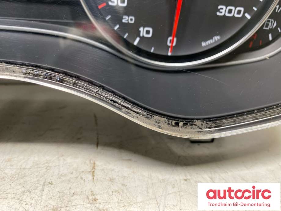 Instrumentpanel til Audi A6 2011-2014 (Type IV, Fase 1) (C7) (C7) (..|4G8 920 932 B|)