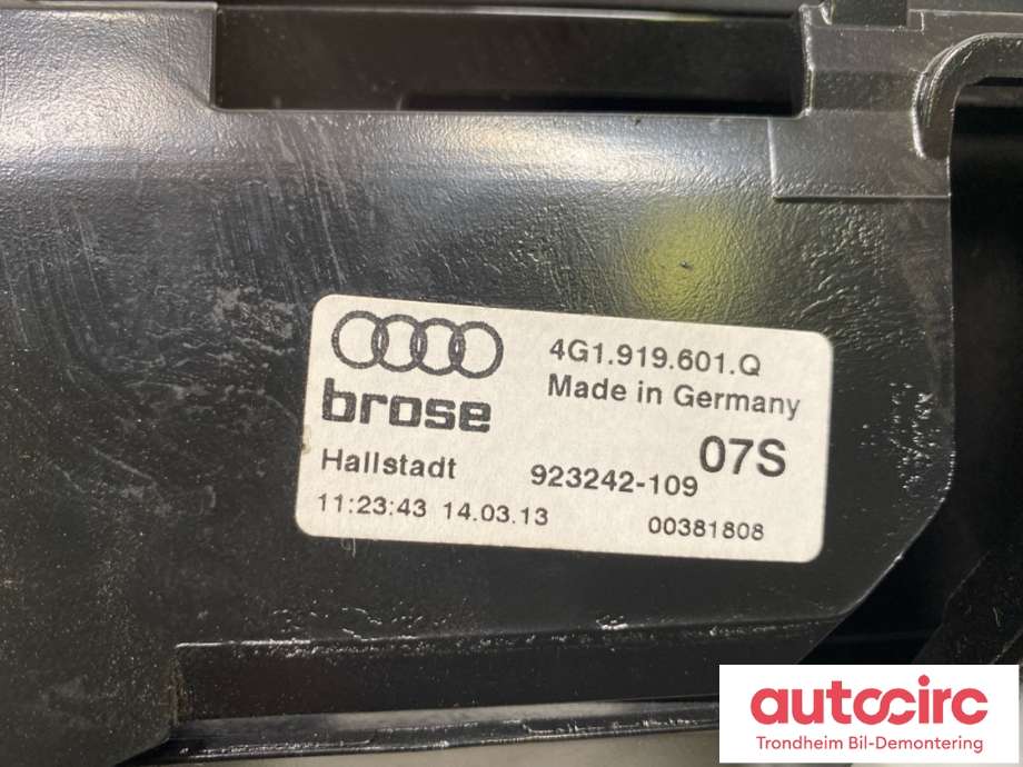 Bilstereo navigasjon skjerm til Audi A6 2011-2014 (Type IV, Fase 1) (C7) (C7) (BROSE/AUDI|4G0 919 607 J|)