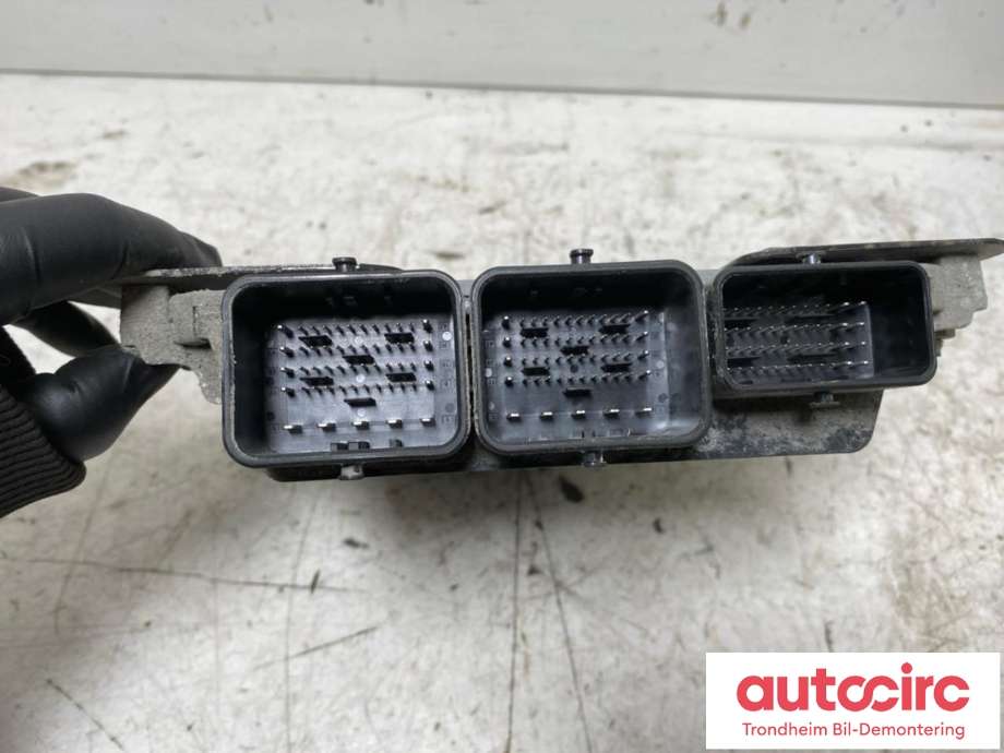 Styreenhet motor til Peugeot 5008 2010-2017 (Type I)  (..|9800268980|1609379580|1677621880)