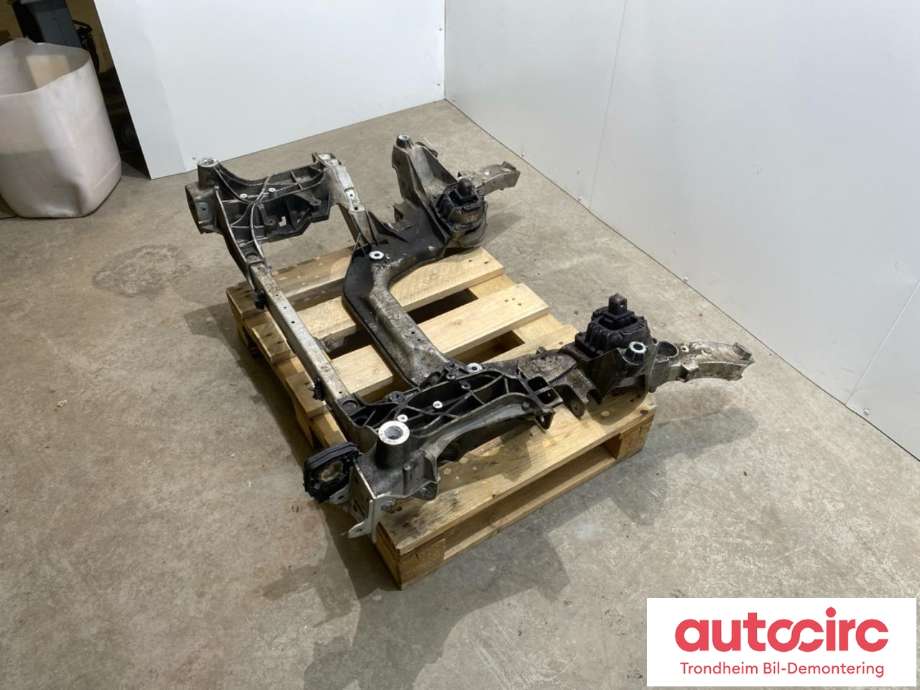 Travers foran hoved til BMW 7-Serie 2009-2015 (F01/F02/F03/F04) (F01/F02/F03/F04) (..|31116799321|)