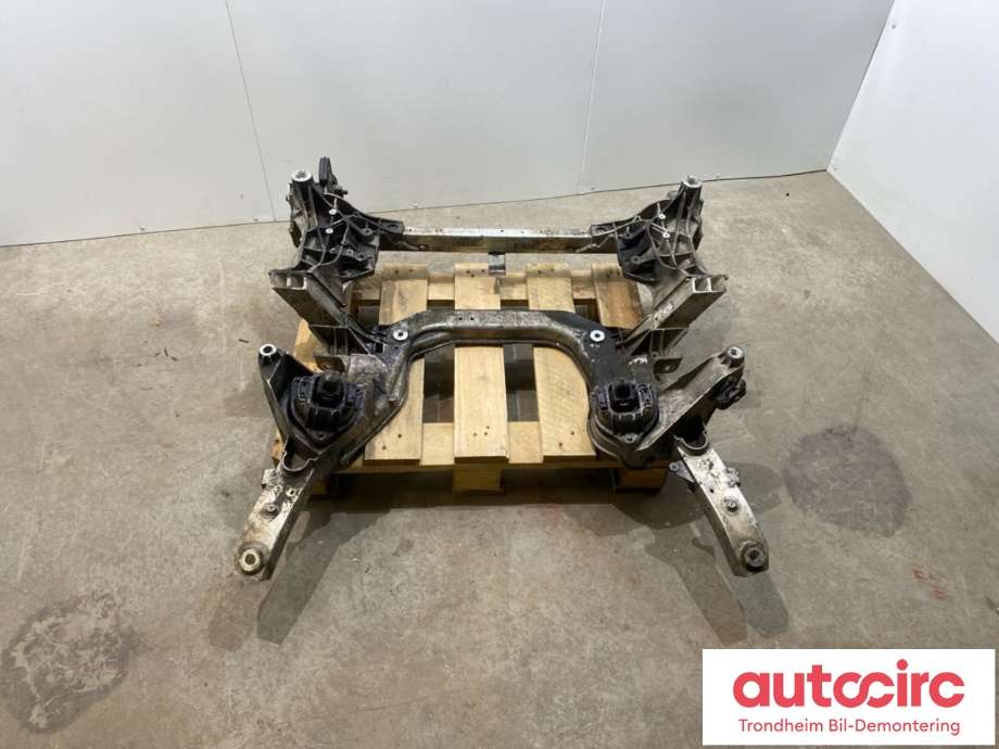 Travers foran hoved til BMW 7-Serie 2009-2015 (F01/F02/F03/F04) (F01/F02/F03/F04) (..|31116799321|)