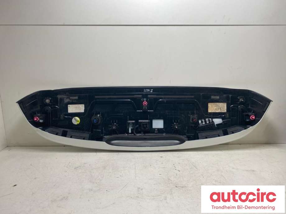 Spoiler bakluke til Mercedes EQB 2022-->>  (...|A2477900688|)
