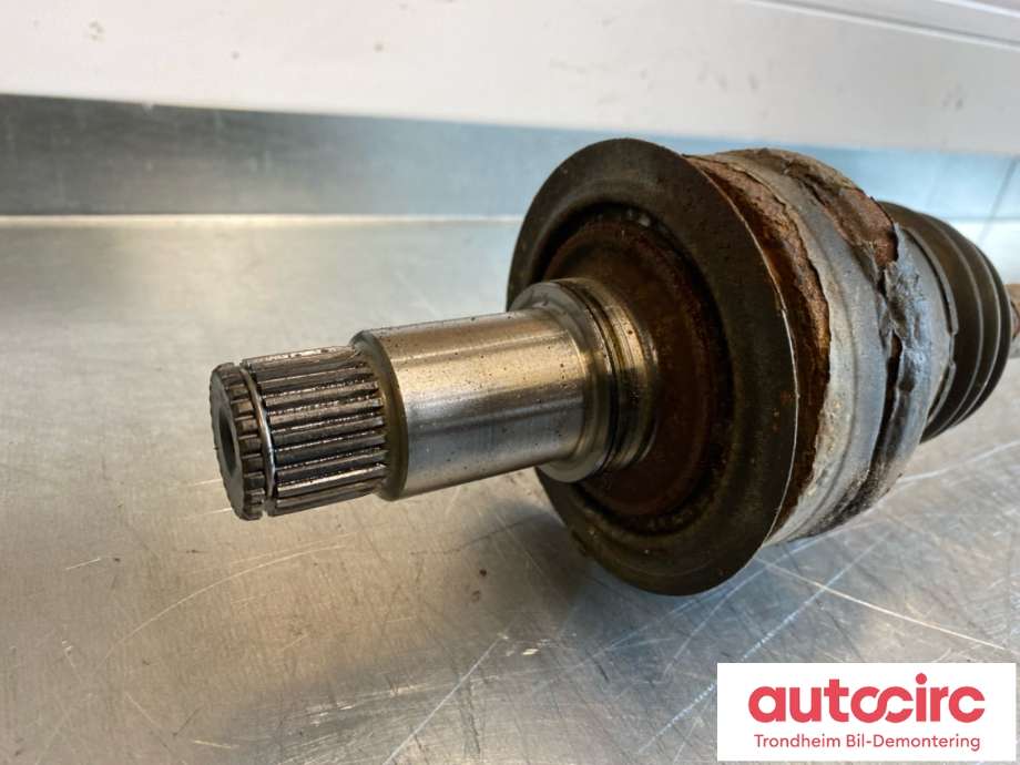 Drivaksel høyre bak, diesel/automat til Mercedes GLK 2008-2015 (X204) (X204) (..|A2123502110|A2123508211|A 212 350 21 10| A 212 350 82 11)