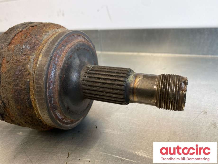 Drivaksel høyre bak, diesel/automat til Mercedes GLK 2008-2015 (X204) (X204) (..|A2123502110|A2123508211|A 212 350 21 10| A 212 350 82 11)