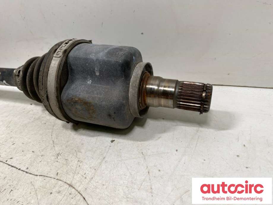 Drivaksel venstre foran, diesel/automat til BMW X1 2015-2022 (F48) (F48) (..|31 60 5 A2E 051|)