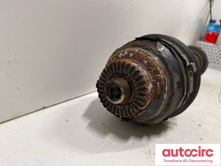 Drivaksel venstre foran, diesel/automat til BMW X1 2015-2022 (F48) (F48) (..|31 60 5 A2E 051|)