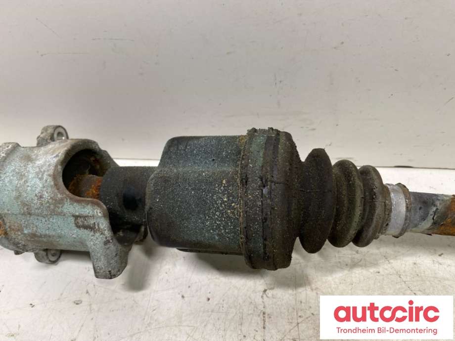 Drivaksel høyre foran, diesel/automat til BMW X1 2015-2022 (F48) (F48) (..|31 60 5 A2E 052|)