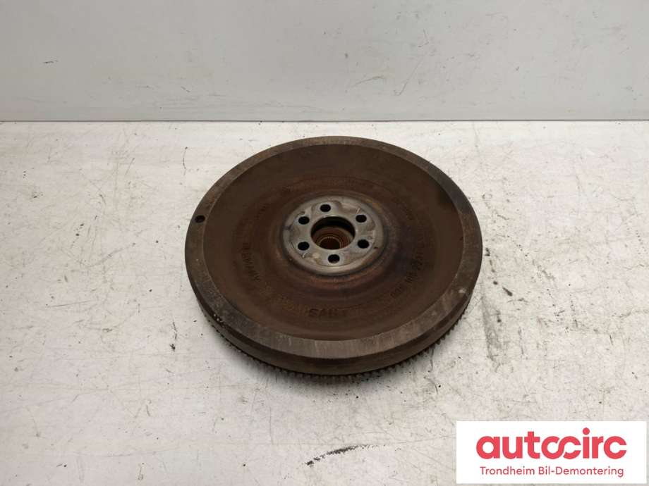 Svinghjul manuell til VW Caddy 2004-2010 (Type III, Fase 1)  (LES INFO|038105273E|038105269E|038 105 269 E| 036141026G| 036141033H| 036 141 026 G| 036 141 033 H| 038 105 273 E)