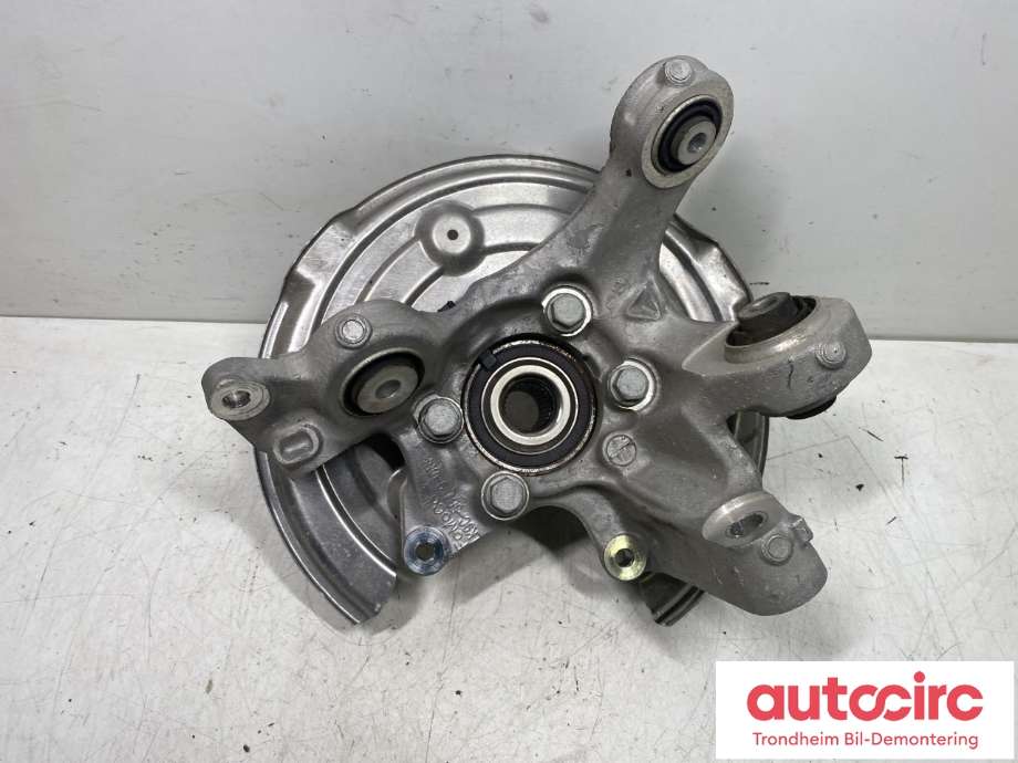 Hjulspindel venstre bak til Ford Mustang Mach-e 2020-->>  (FOMOCO|2700483|LK9C-5B759-ENA|LJ9C-2C300-A4E)