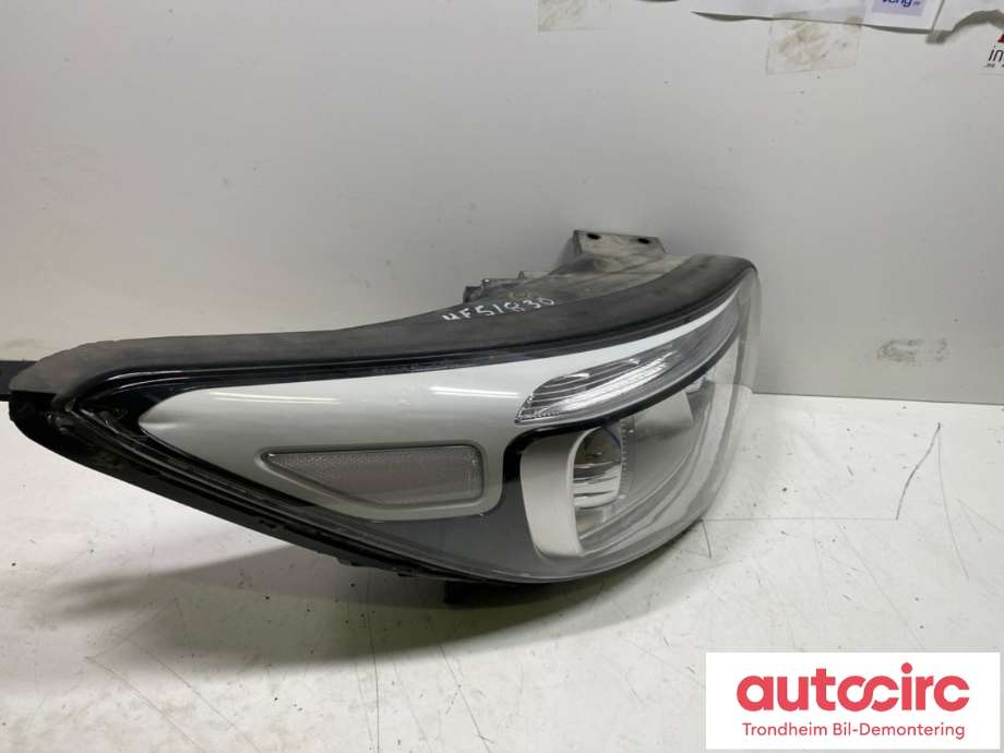 Frontlykt høyre halogen til Kia Soul 2014-2019 (Type II)  (92102E40101D|)