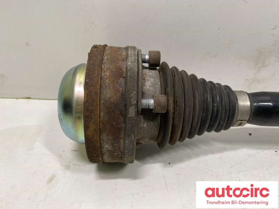Drivaksel høyre bak, diesel/manuell til Audi Q5 2008-2012 (Type I, Fase 1)  (..|8R0501203B|8R0501203BX|)