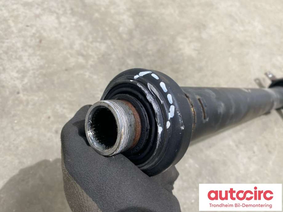 Mellomaksel bakre til BMW X5 2013-2018 (F15) (F15) (..|26107636785|)