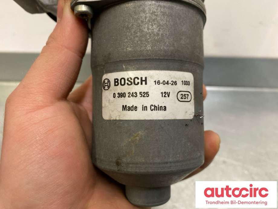 Viskermotor frontrute til BMW X1 2015-2022 (F48) (F48) (BOSCH|61615A36E69|0 390 243 525|)