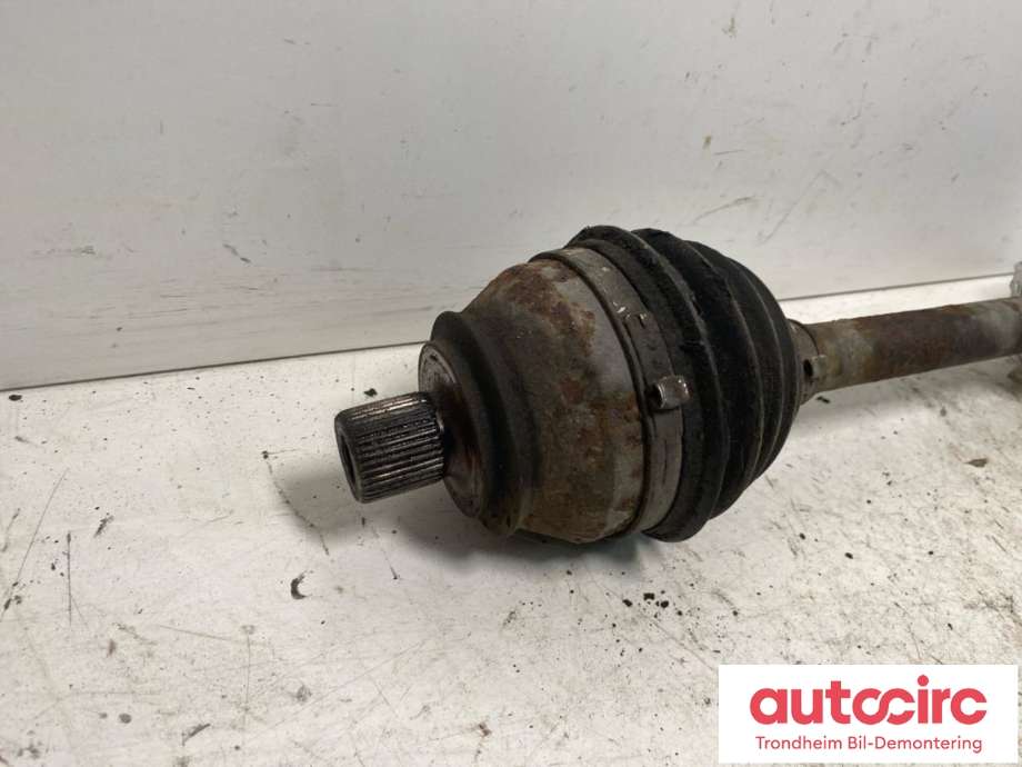 Drivaksel venstre foran, diesel/manuell til VW Transporter / Caravelle 1990-2003 (T4) (T4) (...|JZW407449FX|)