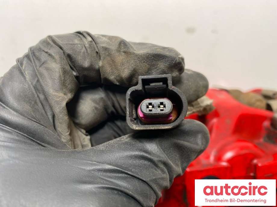 Bremsecaliper høyre bak til Audi e-tron GT 2021-->>  (KOMPLETT SETT CARBID|4J3615106AE|4J3615124A|4J3615124T|9J1615302B|9J1698151K|4J3615105AE|4J3615123A|9J1615301B|4J3615423A|4J3615423L|4J3615403L|9J1698451F|9J1615601|9J1615602|4J3615404L)