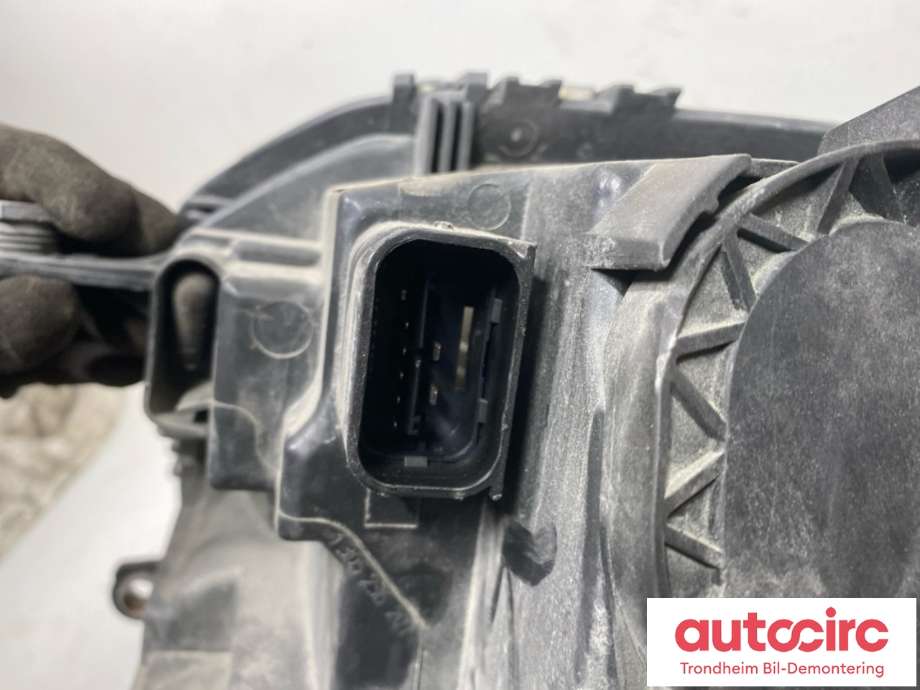 Frontlykt høyre halogen til Mini One/Cooper 2007-2014 (R55-57) (R55-57) (AL|63 12 2 751 872|0 301 225 304|)