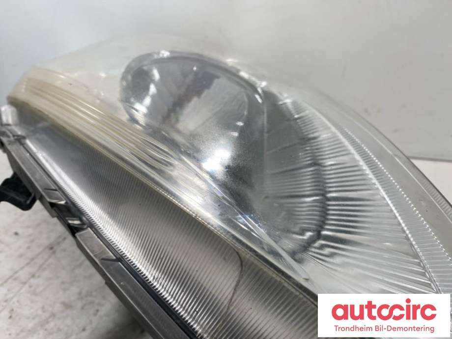 Frontlykt venstre halogen til Suzuki Swift 2011-2017 (..|)