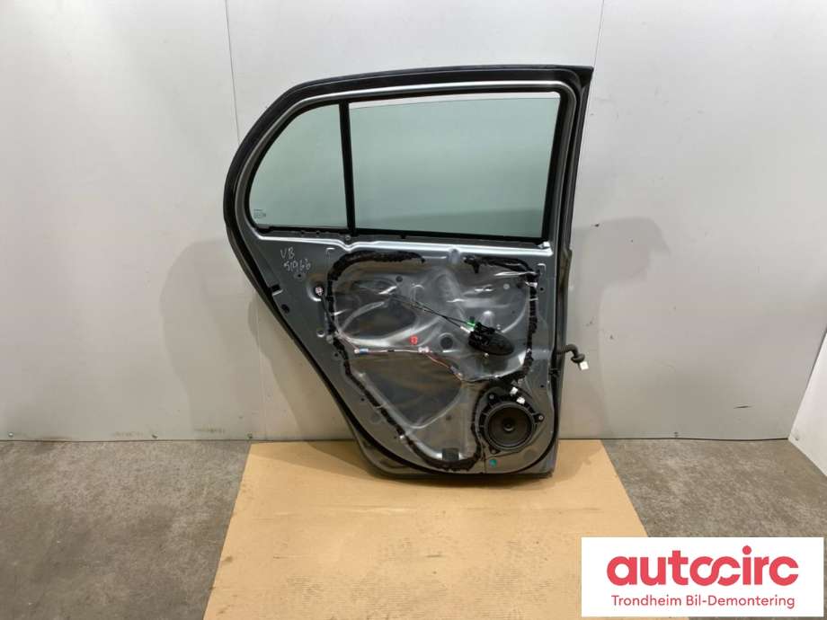 Dør venstre bak til Toyota Yaris 2006-2009 (Type II, Fase 1) (TOYOTA|678720D050|)