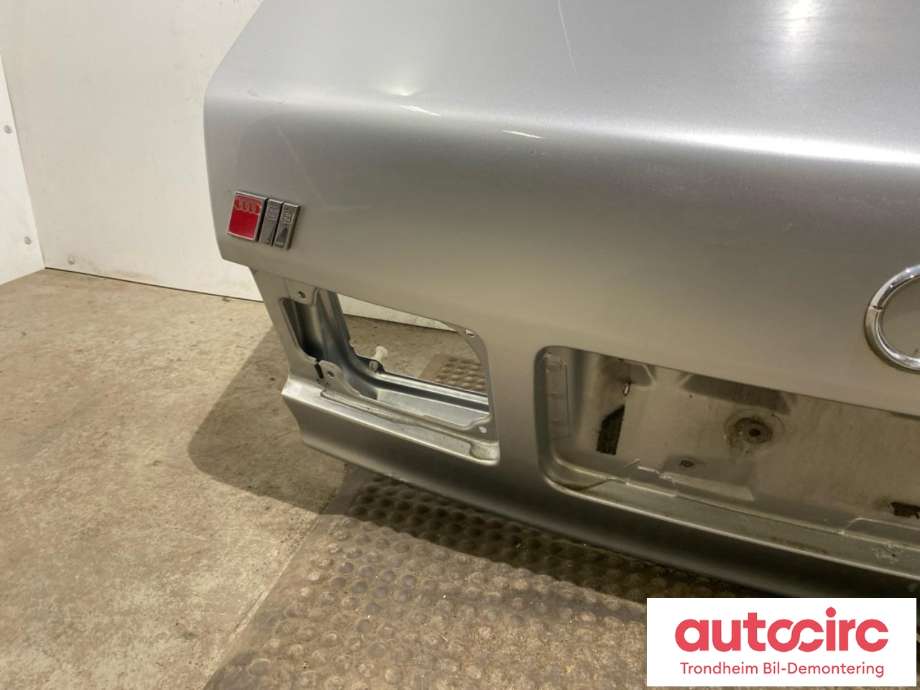 Bakluke sedan til Audi S8 1996-2002  (4D0827023Q|)