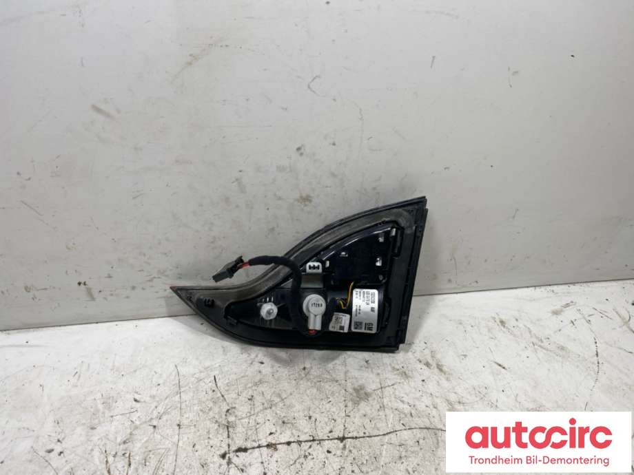Baklykt venstre indre til Opel Zafira Tourer 2012-2018  (13292358|39028599|)