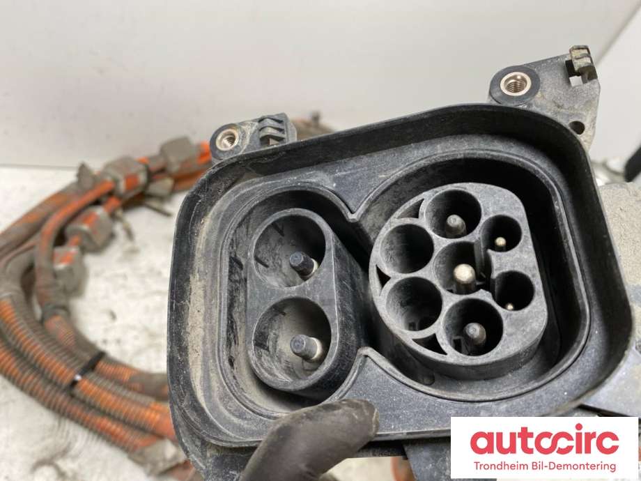 Batterilader inntak/luke til Peugeot e-2008 2019-->>  (LADEINNTAK|9834129180|9848717680|98 341 291 80| 98 487 176 80)