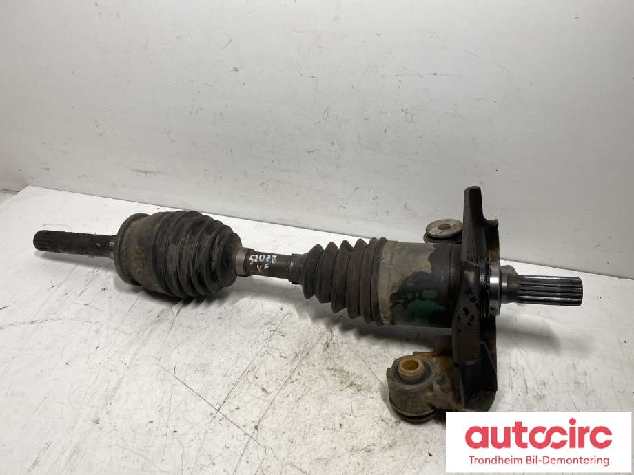 Drivaksel venstre foran, diesel/automat til Isuzu D-Max, 2007-2012 (Type I)  (8-97387-675-1)
