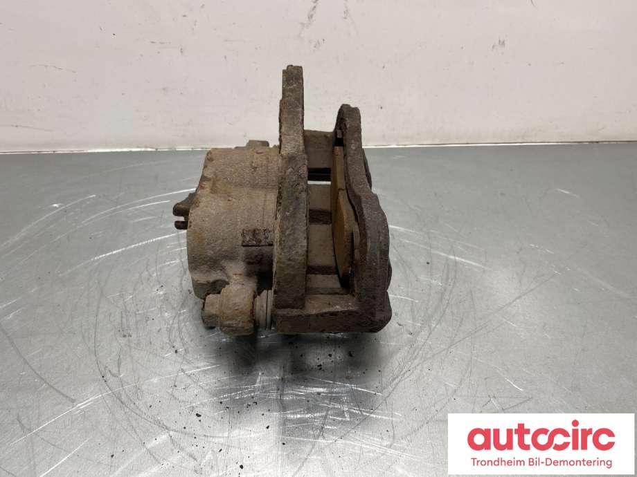 Bremsecaliper venstre foran til Mitsubishi Outlander 2015-->> (Type III, Fase 2)  (MR370775|)