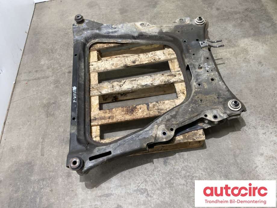 Travers foran hoved til Nissan Pulsar 2014-->>  (544003ZU0A|)