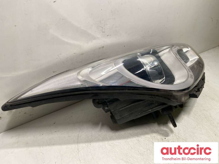 Frontlykt høyre xenon til Hyundai i40 2012-2017 (921023Z030|921043Z03A|)