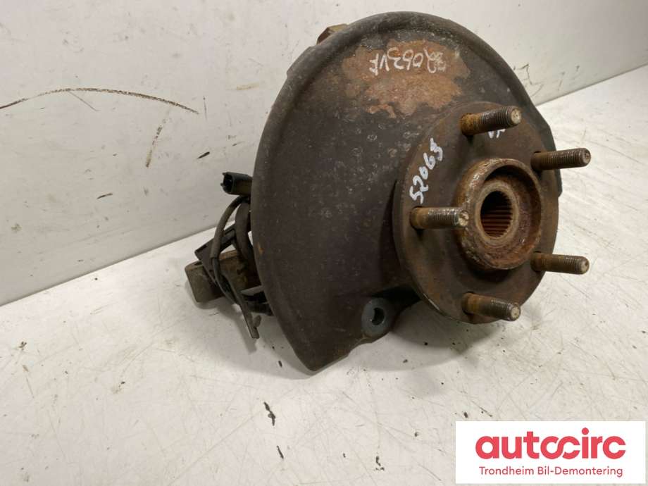 Hjulspindel venstre foran til Mitsubishi Outlander 2012-2015 (Type III, Fase 1) (3870A007|)
