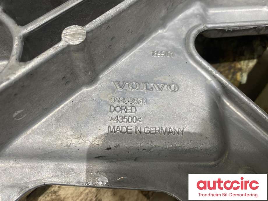 Motorfeste til Volvo XC40 2018-2024  (32388370|)