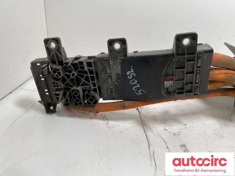 Batterilader inntak/luke til Volvo XC40 2018-2024  (32331430|)