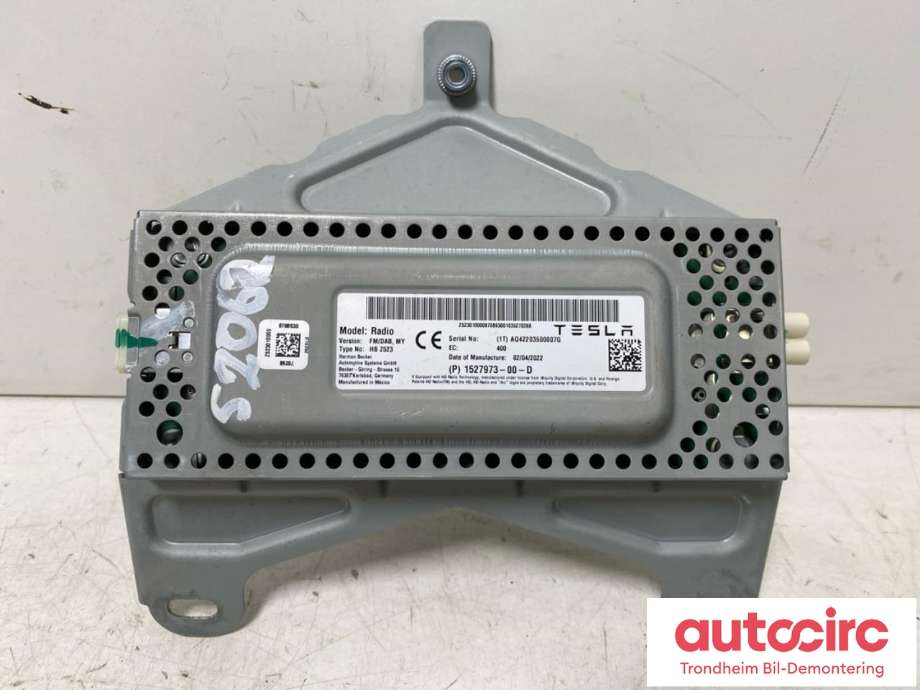 Antenne forsterker til Tesla Model Y 2021-2024 (Type I) (TESLA|1527973-00-D|)