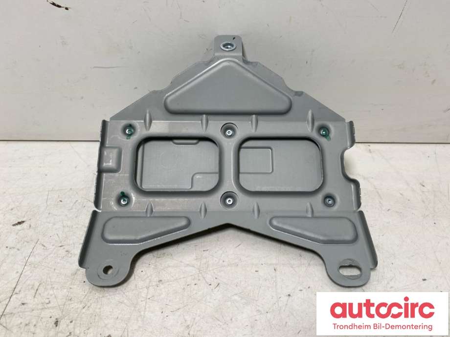 Antenne forsterker til Tesla Model Y 2021-2024 (Type I) (TESLA|1527973-00-D|)