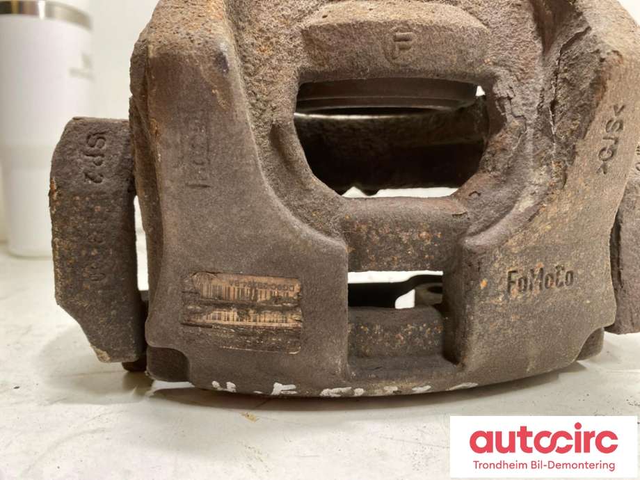 Bremsecaliper høyre foran til Ford Mondeo 2014-2019 (Type V, Fase 1)  (5303801|2351169| DG9C2B294BA|RMDG9J2B294BA)