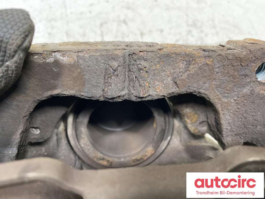 Bremsecaliper venstre foran til Ford Mondeo 2014-2019 (Type V, Fase 1) (5303800|2351165| DG9C2B302BA|RMDG9J2B302BA)