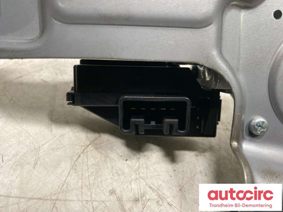 Viskermotor bakrute til Toyota Verso-S 2011-2015 (COMBI) (COMBI) (8513052210|)