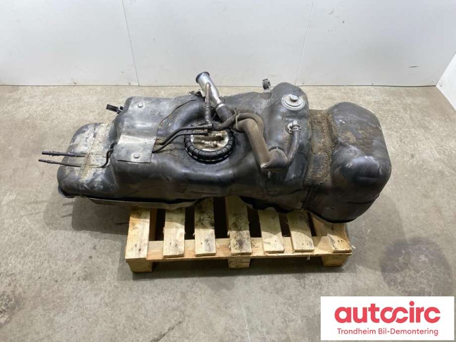 Dieseltank til Isuzu D-Max, 2021-->> (Type III)  (8983954383)
