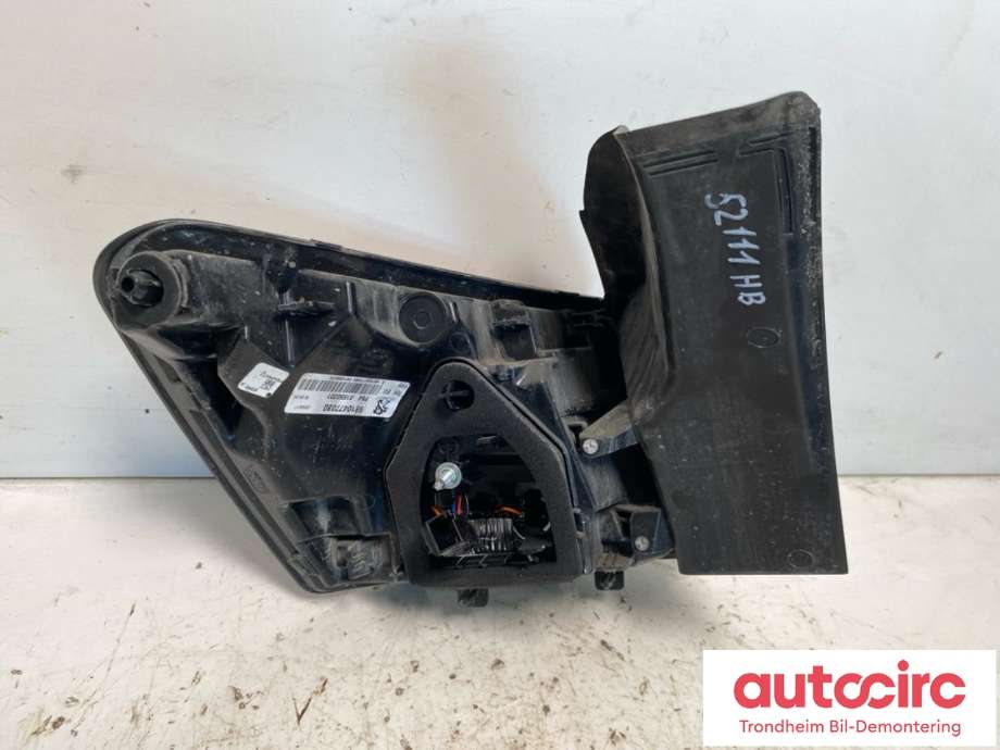 Baklykt høyre ytre til Peugeot 3008 2016-->> (Type II)  (..|9810477080|)