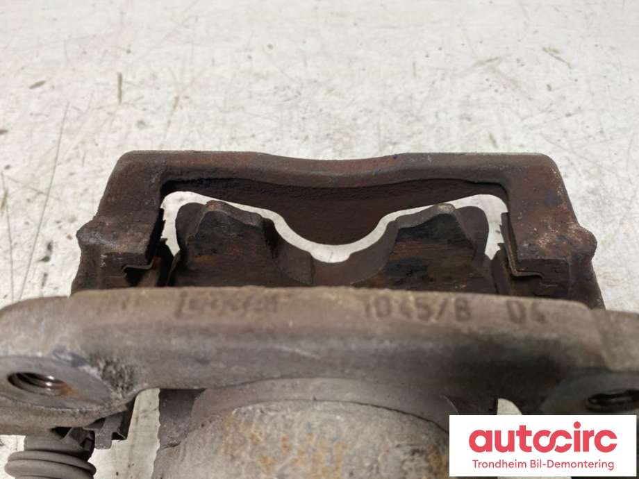 Bremsecaliper høyre foran til BMW 1-Serie 2004-2011 (E81/E82/E87/E88) (E81/E82/E87/E88) (..|34116774682|34 11 6 774 682|)