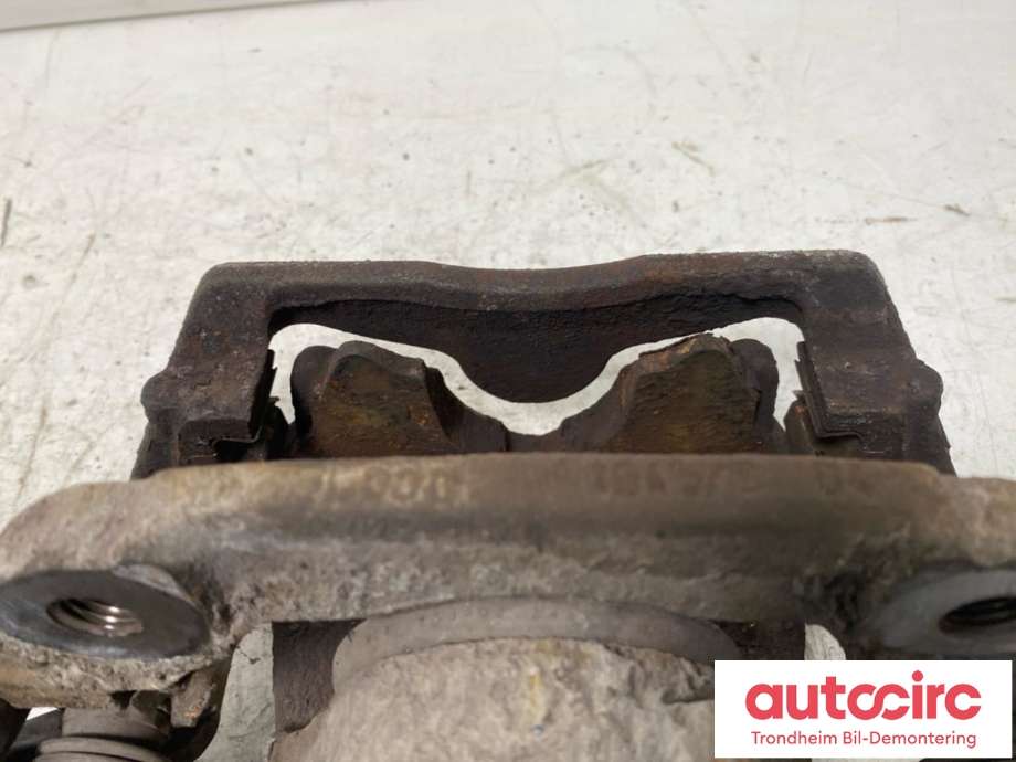 Bremsecaliper venstre foran til BMW 1-Serie 2004-2011 (E81/E82/E87/E88) (E81/E82/E87/E88) (..|34116774681|34 11 6 774 681|)